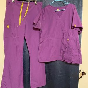 Wonderwink Scrub set